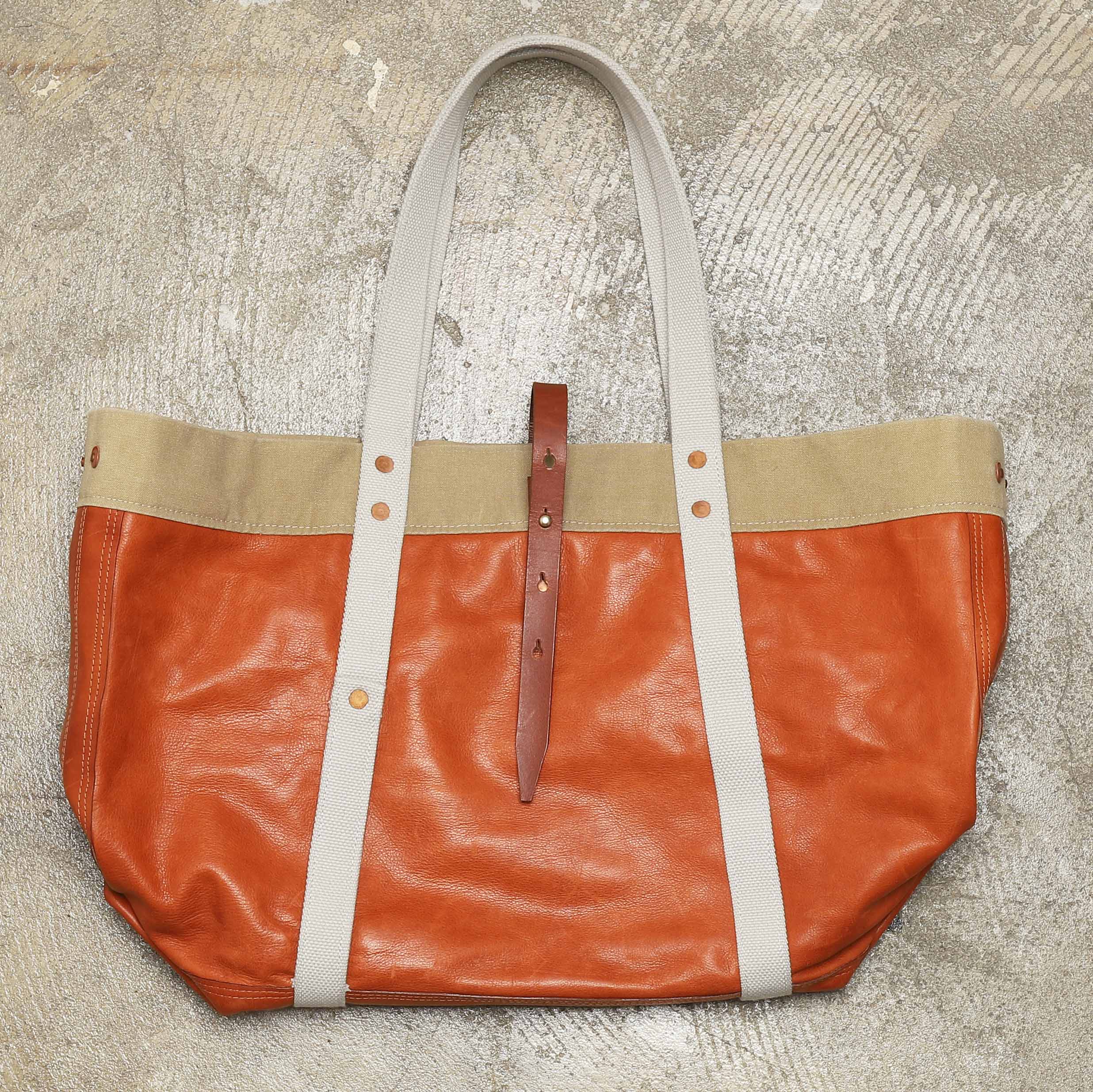 RUGGED FACTORY VEGETABLE TAN LEATHER TOTE BAG